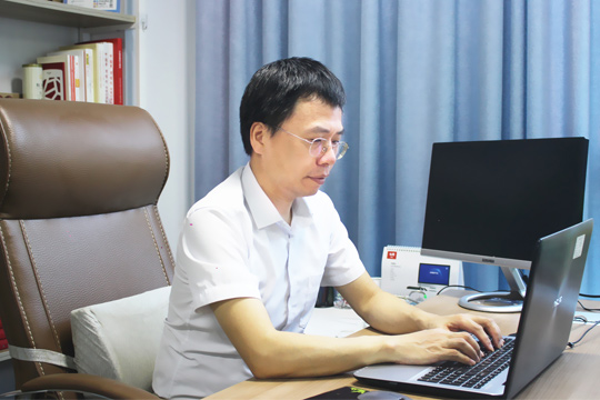 专访银河官网：从默默无闻到“巨人”，实力铸就辉煌