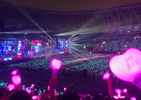 银河官网场控荧光棒应援棒“引爆”周杰伦天津演唱会（第二场）